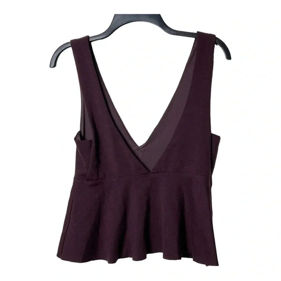 1456. SILENCE AND NOISE SLEEVELESS CROPPED TOP DEEP V NECKLINE FRONT AND BACK - Picture 7 of 10